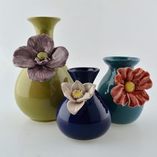 手捏匠心，花香滿屋 現代家居花瓶與手工花，饋贈佳禮的藝術新篇